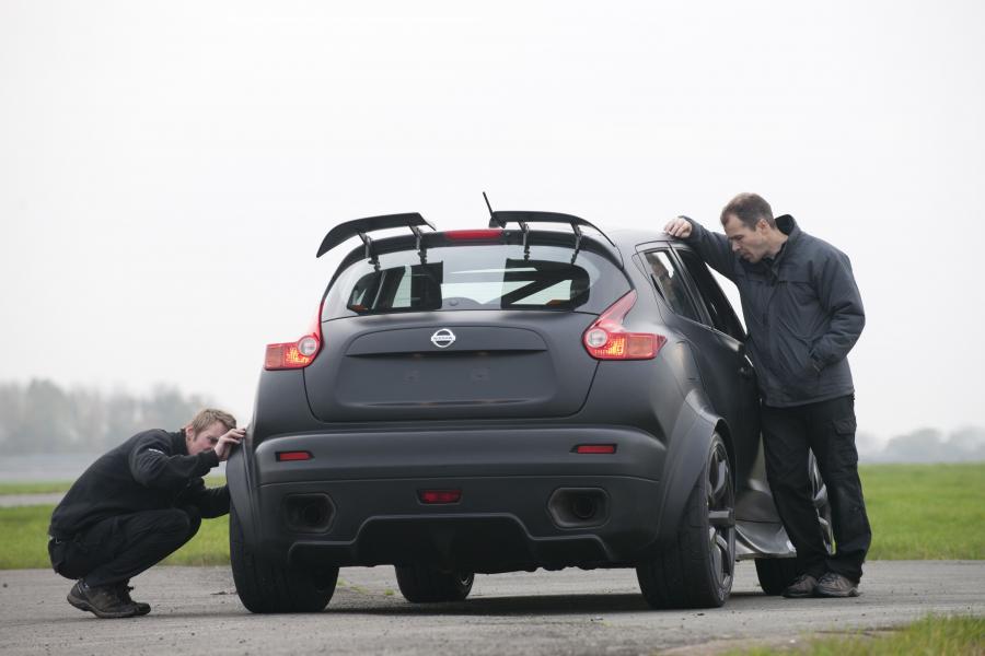 Nissan Juke-R Concept 2012 года  (фото 3 из 41)